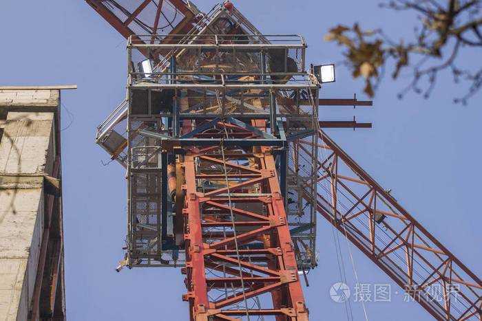塔式起重機在施工現場起重.照片-正版商用圖片16mhyd-攝圖新視界