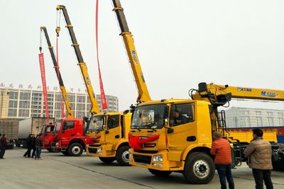 河南地區漢風隨車起重運輸車產品推介會隆重舉行